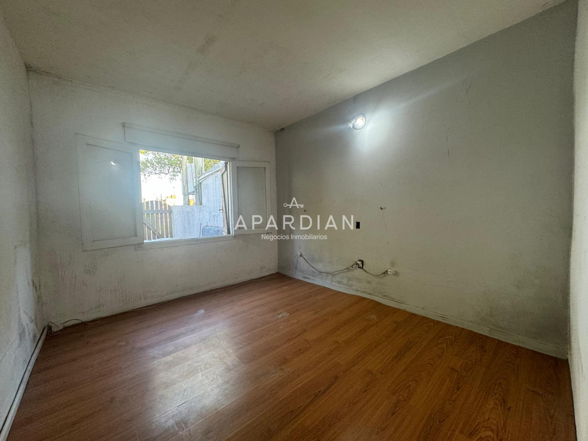 Casa ID.21096958 - CASA MAS DOS APARTAMENTOS EN VENTA CENTRO MALDONADO