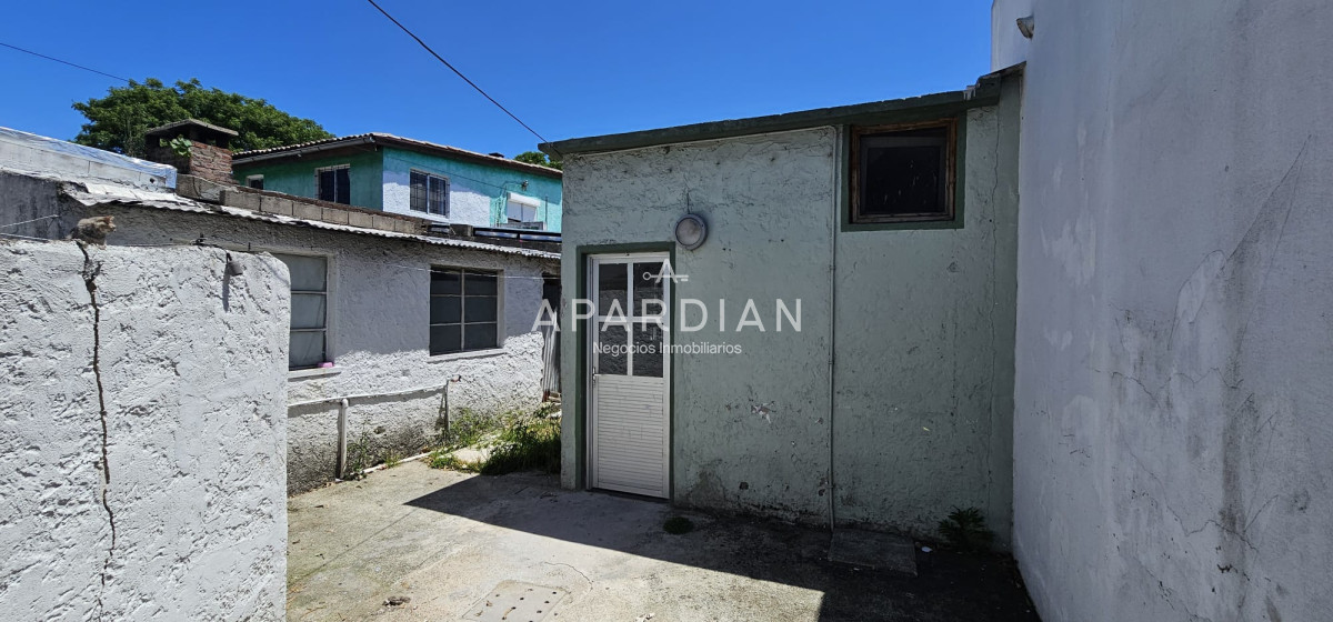 Casa ID.21096958 - CASA MAS DOS APARTAMENTOS EN VENTA CENTRO MALDONADO