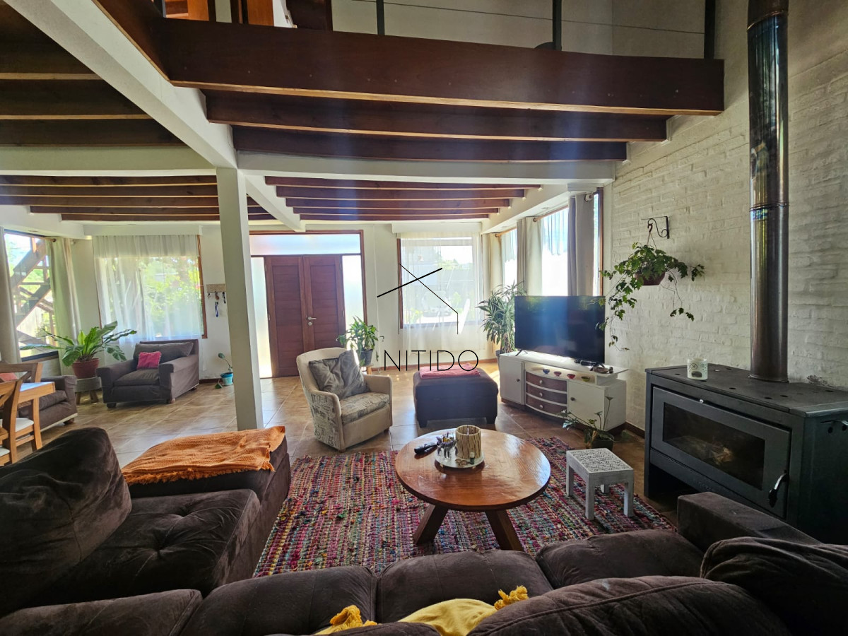 Casa ID.286 - CASA 5 DORMITORIOS EN LAUSANA 