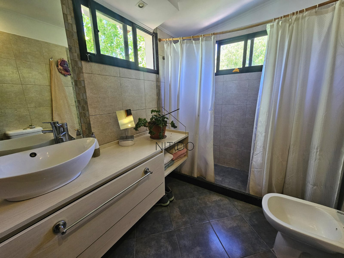 Casa ID.286 - CASA 5 DORMITORIOS EN LAUSANA 