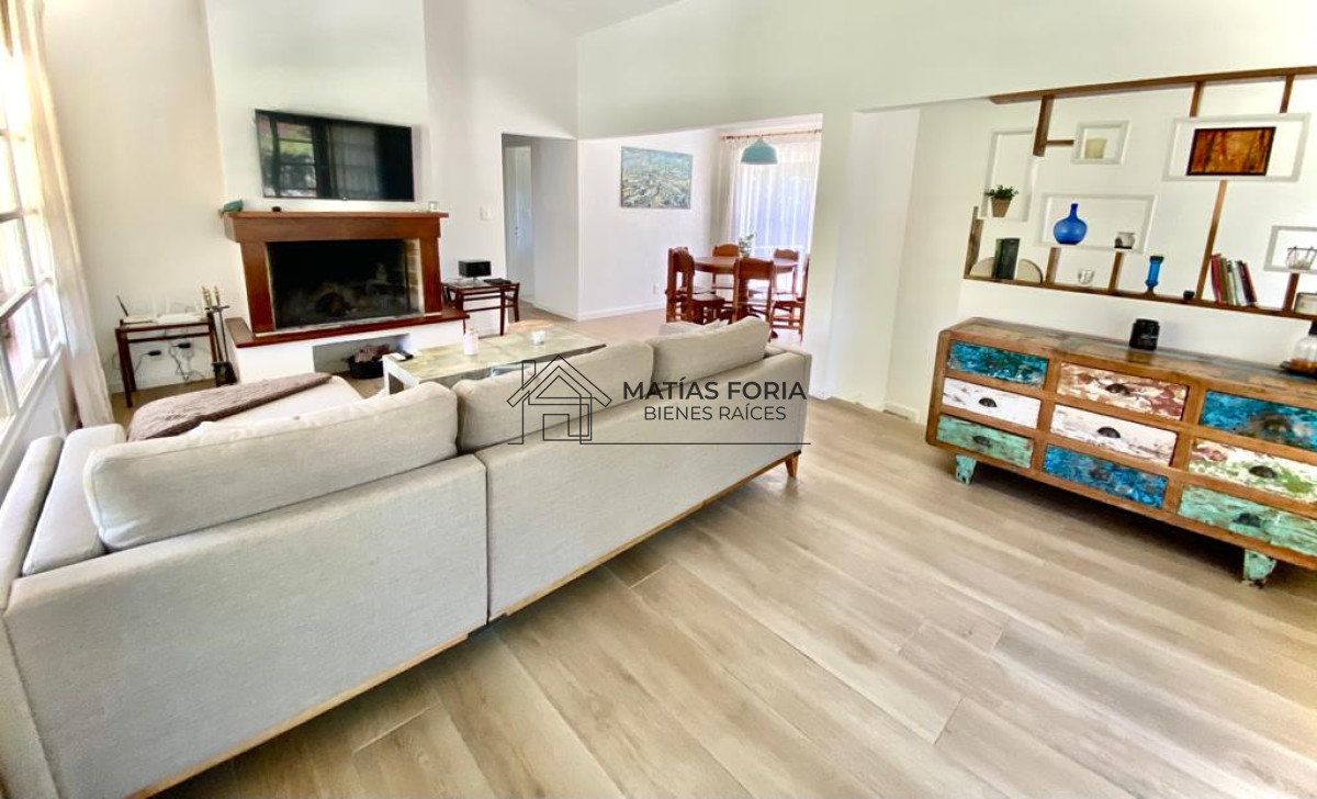 Casa ID.60 - Alquiler anual zona Roosevelt