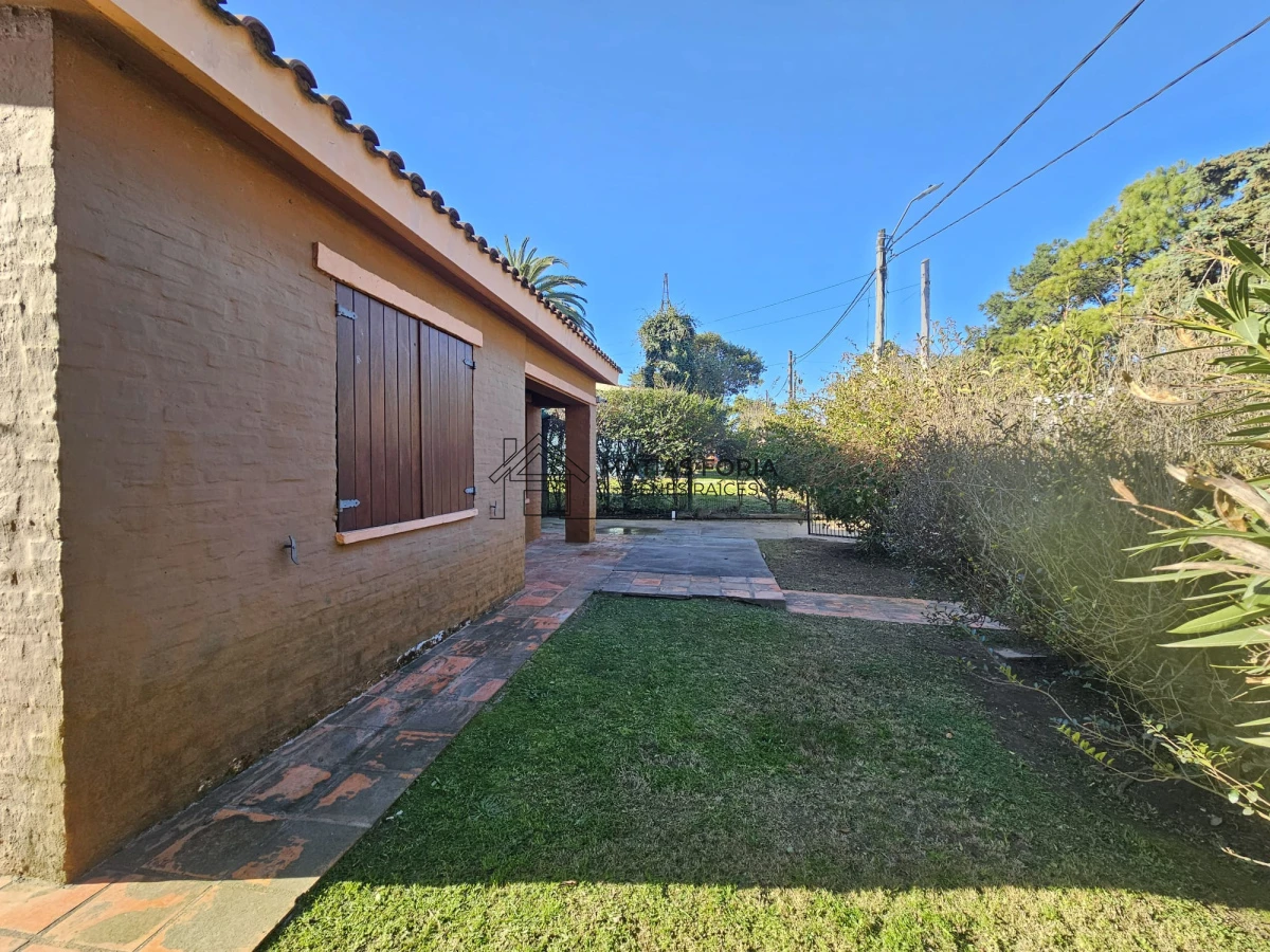 Casa ID.121 - CASA TRES DORMITORIOS EN VENTA - EL CORTIJO