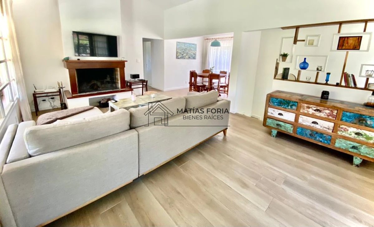 Casa ID.60 - Alquiler anual zona Roosevelt
