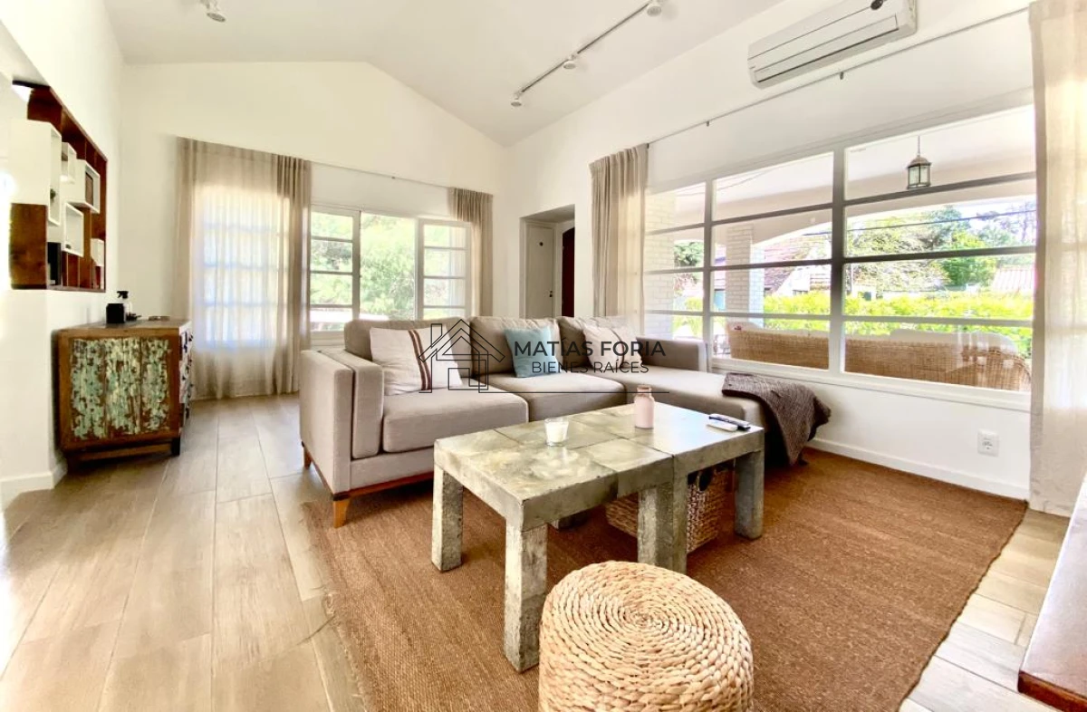Casa ID.60 - Alquiler anual zona Roosevelt