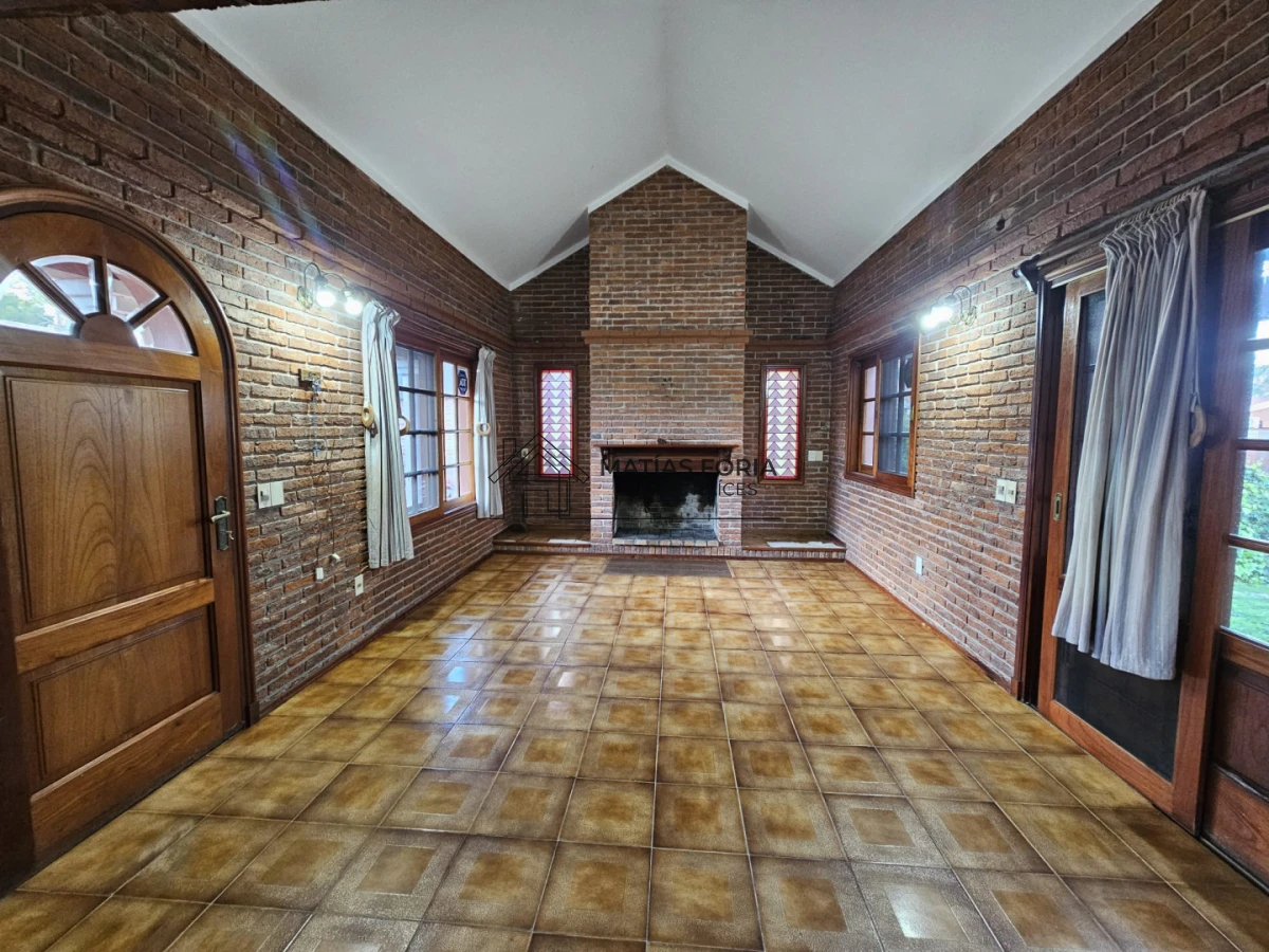 Casa ID.274 - Casa en venta - Playa Mansa, Parada 19 | California Park
