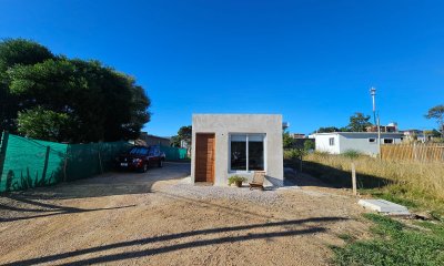 CASA UN DORMITORIO EN VENTA 4H