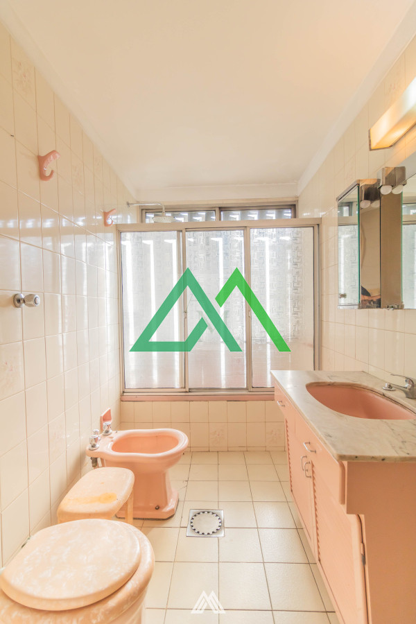 Apartamento ID.97 - Venta de espectacular planta sobre Bulevar España  y Benito Banco, edificio esquina, vista al mar.