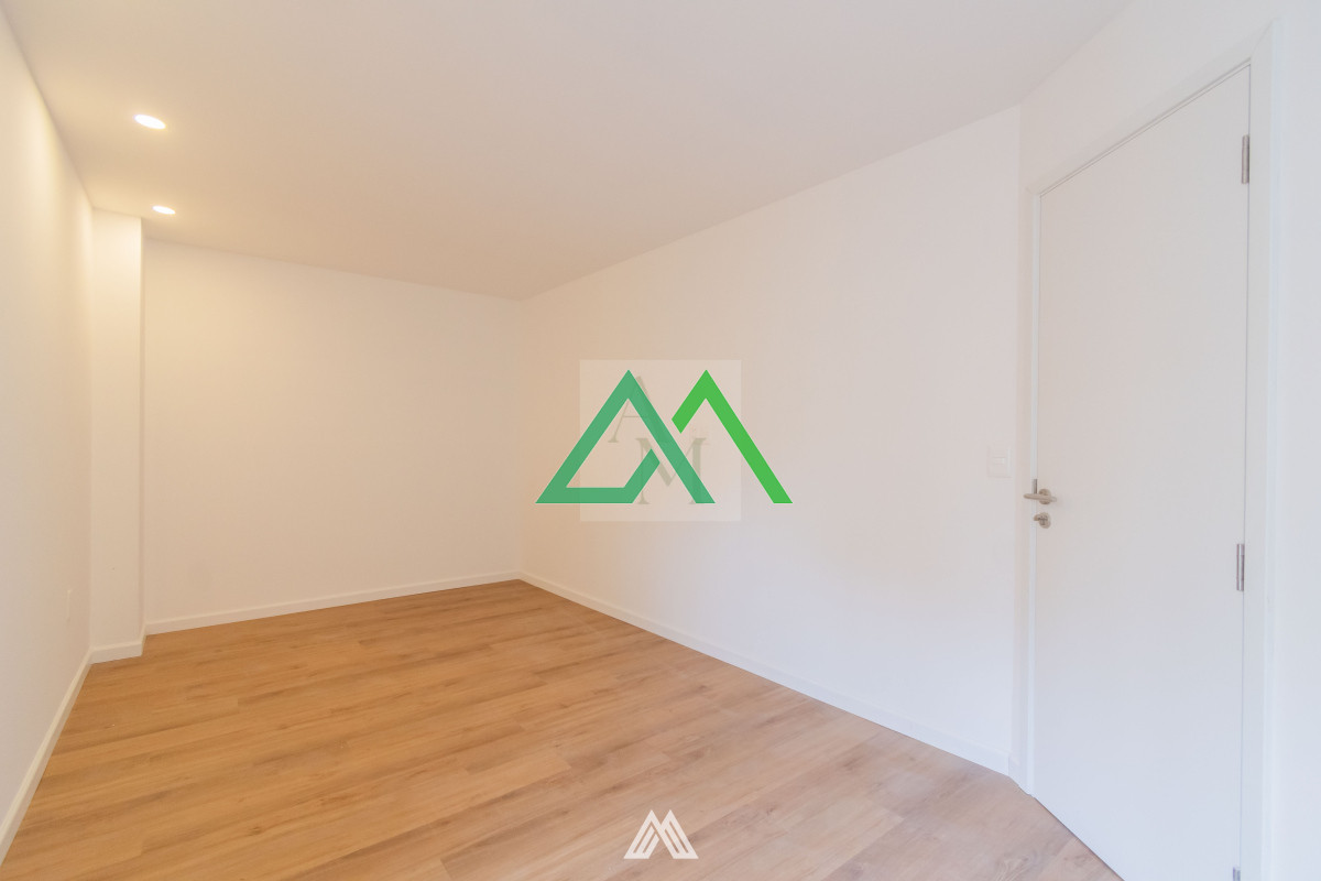 Apartamento ID.44 - Venta de espectacular duplex de dos dormitorios en Tres Cruces ANV