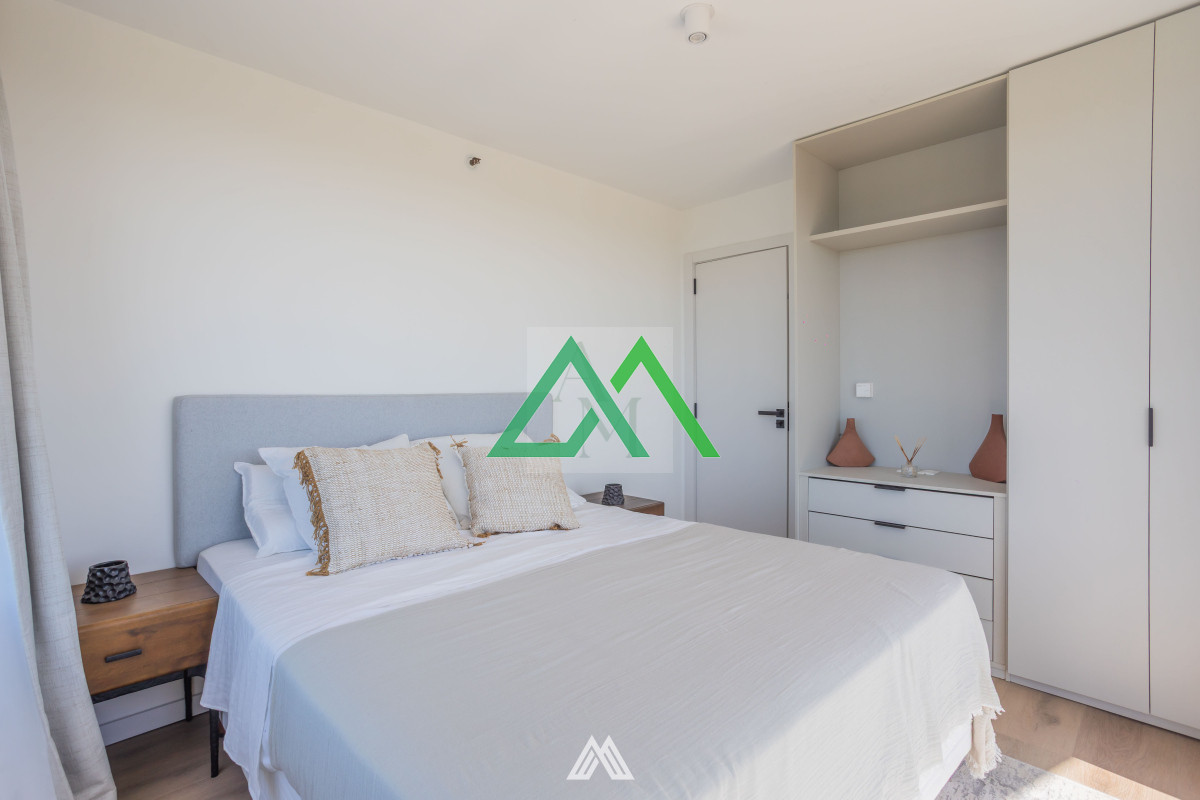 Apartamento ID.49 - Venta de apto de 3 dormitorios y doble garaje, en Carrasco Este