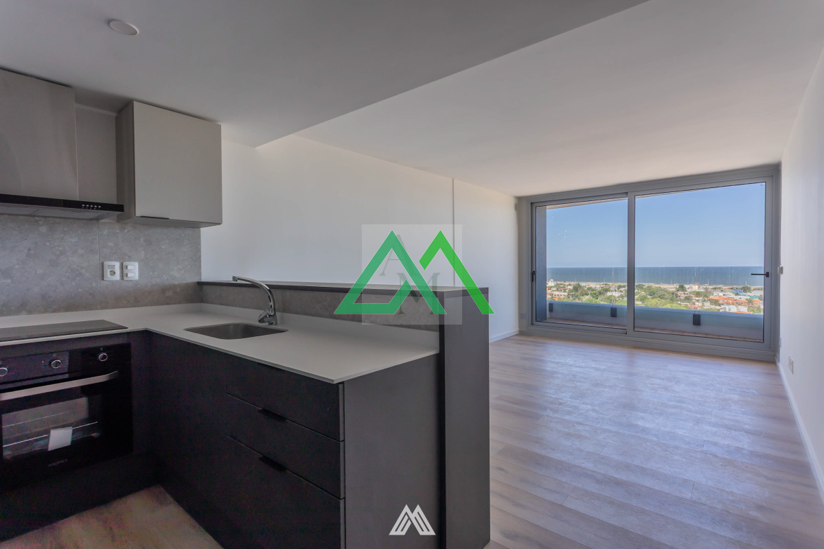 Apartamento ID.50 - Venta de apto 3 dormitorios, doble garaje, gran vista, Carrasco Este