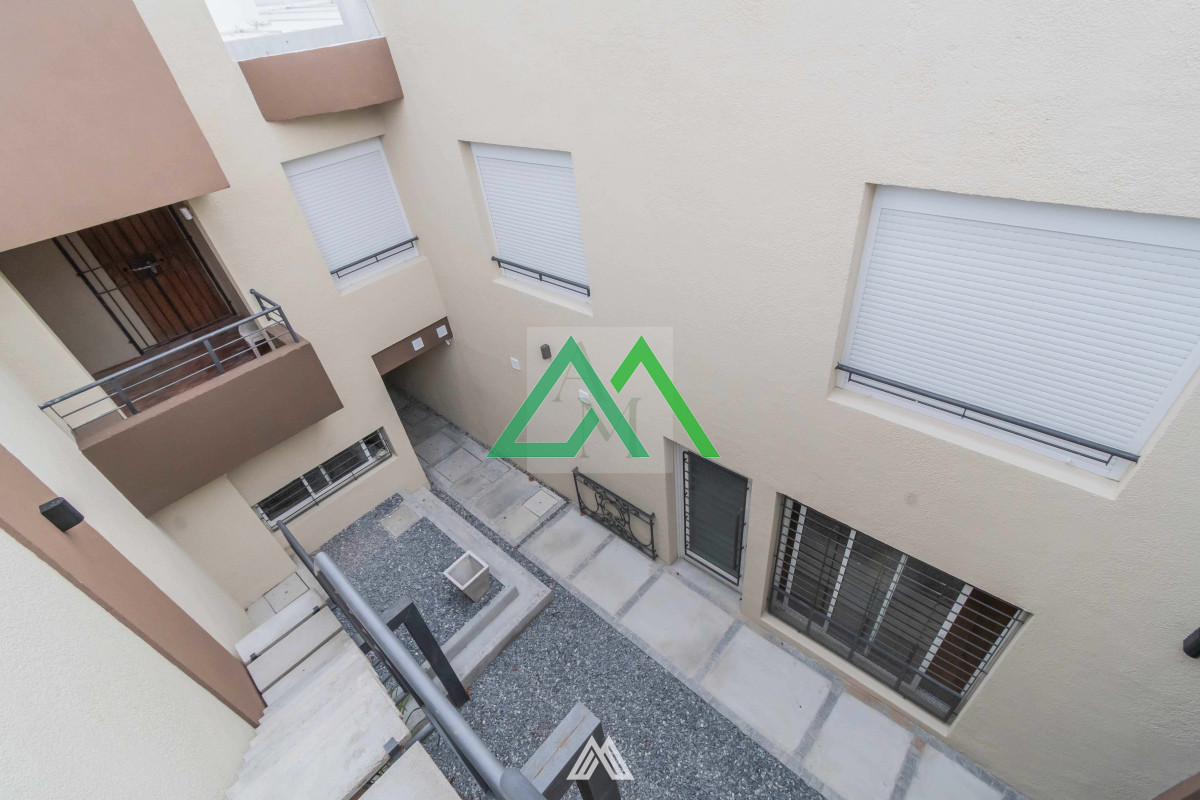 Apartamento ID.44 - Venta de espectacular duplex de dos dormitorios en Tres Cruces ANV