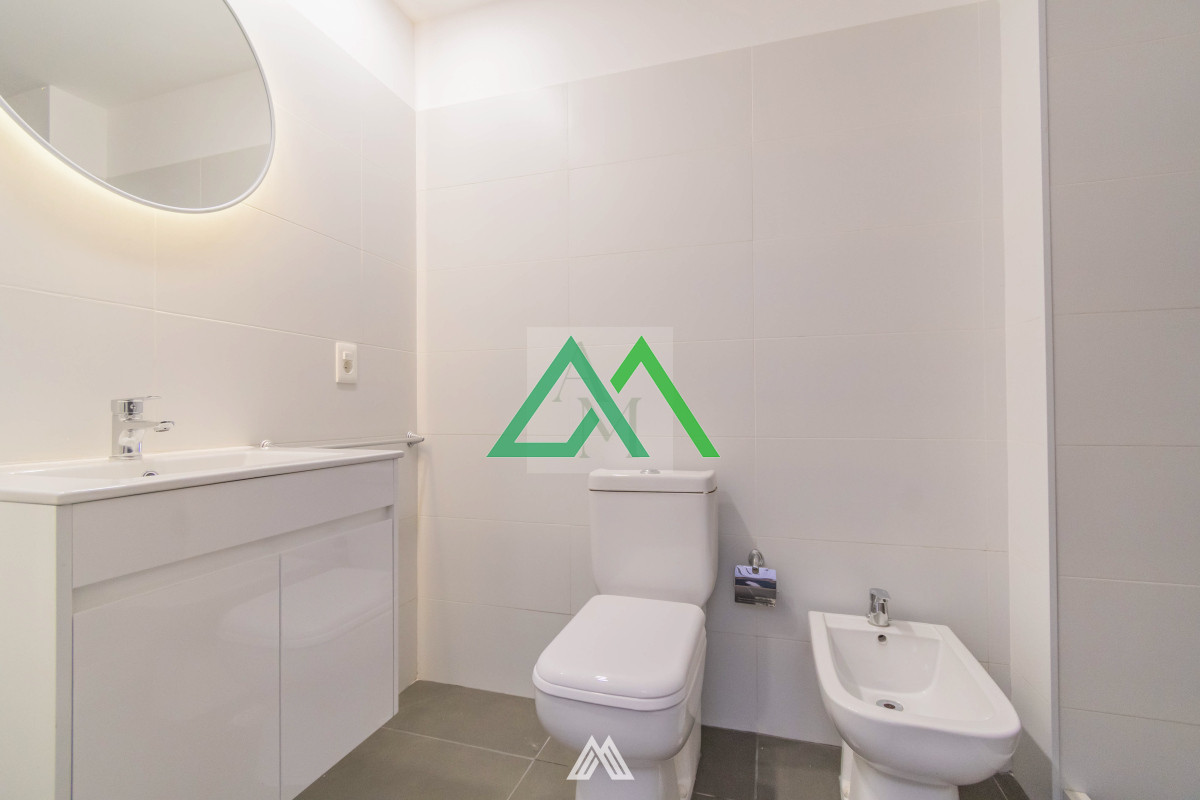 Apartamento ID.44 - Venta de espectacular duplex de dos dormitorios en Tres Cruces ANV