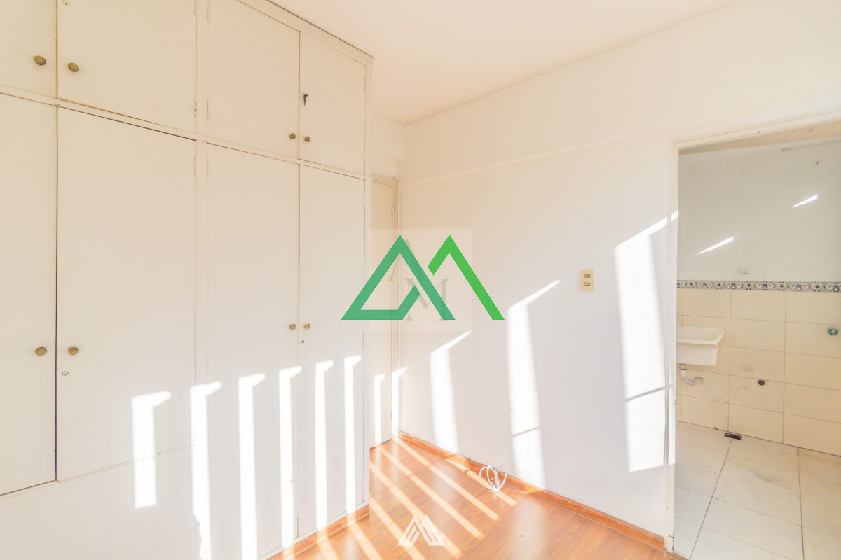 Apartamento ID.97 - Venta de espectacular planta sobre Bulevar España  y Benito Banco, edificio esquina, vista al mar.