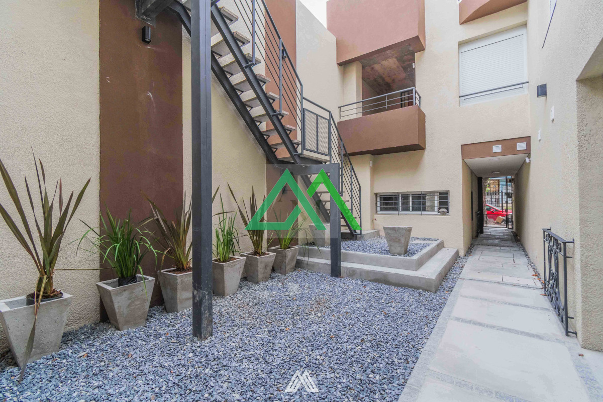 Apartamento ID.44 - Venta de espectacular duplex de dos dormitorios en Tres Cruces ANV