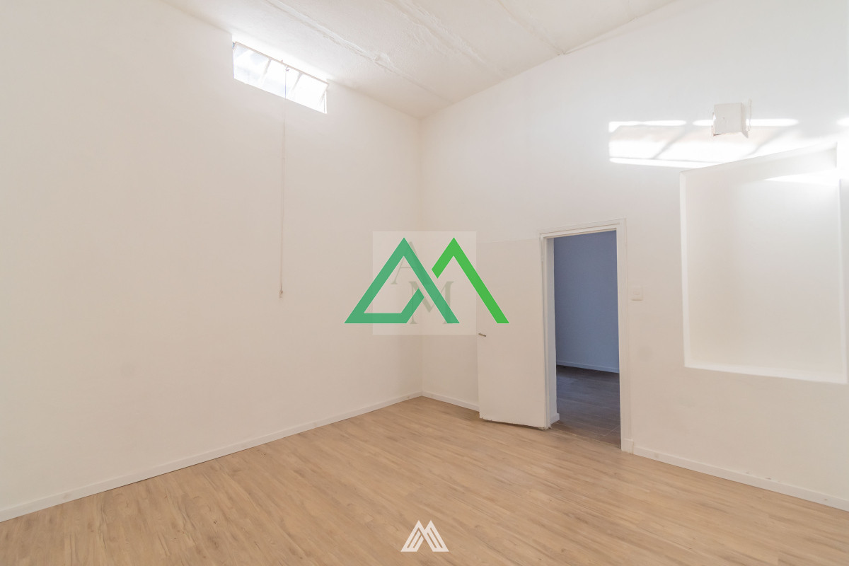 Apartamento ID.95 - Venta de apto de dos dormitorios por pasillo a metros de Montevideo Shoping