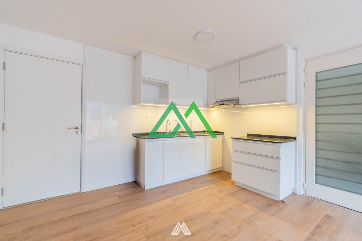 Apartamento ID.42 - Venta de duplex de dos dormitorios cerca de Tres Cruces a estrenar ANV 