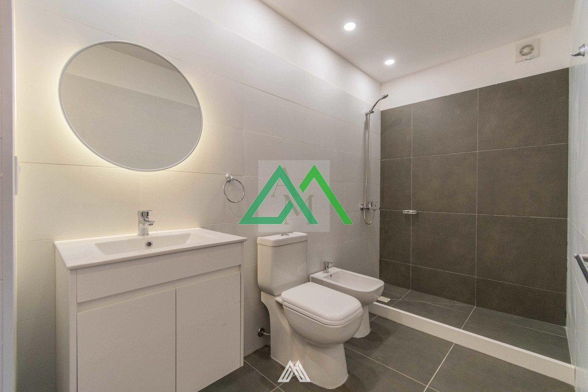 Apartamento ID.42 - Venta de duplex de dos dormitorios cerca de Tres Cruces a estrenar ANV 