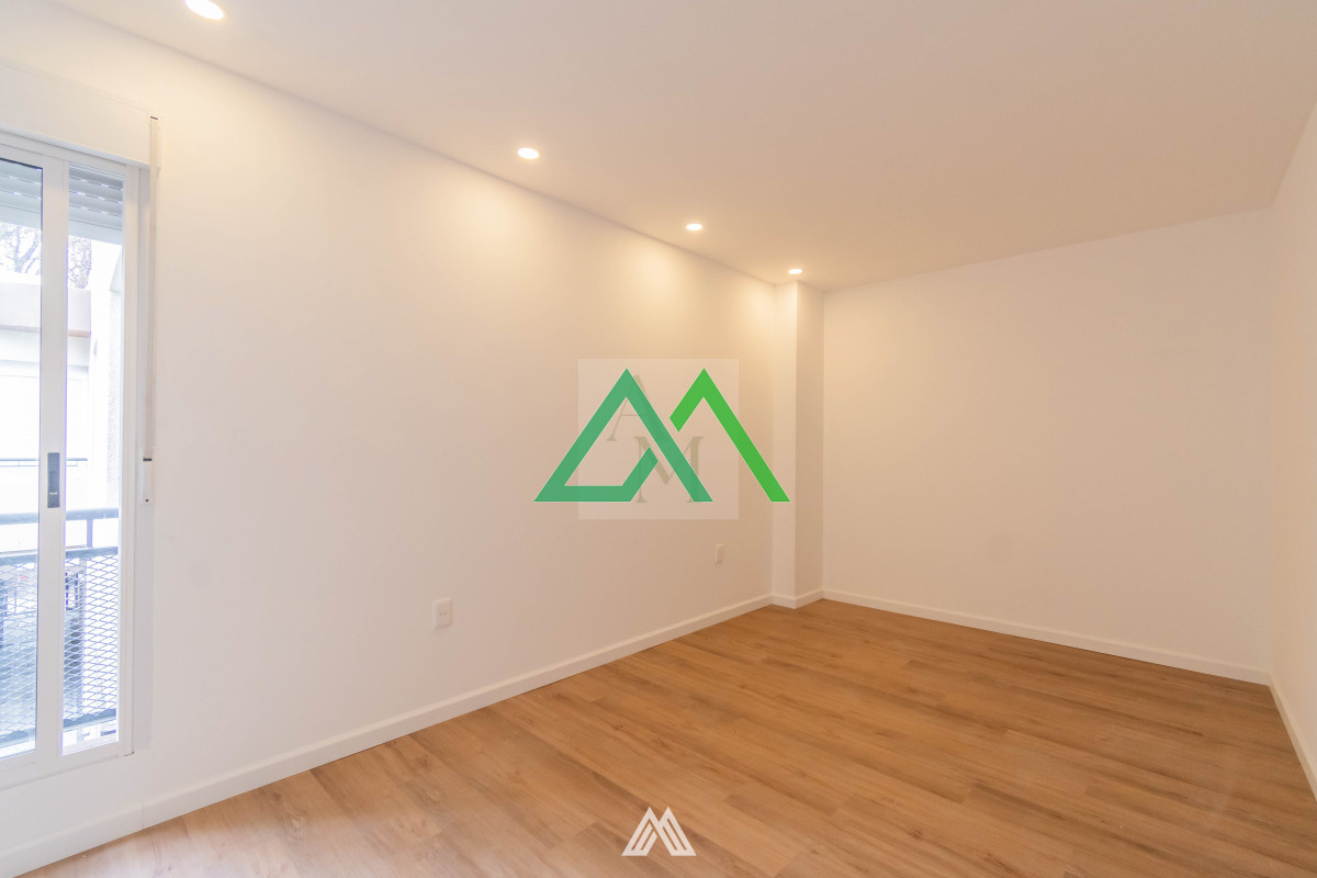 Apartamento ID.44 - Venta de espectacular duplex de dos dormitorios en Tres Cruces ANV
