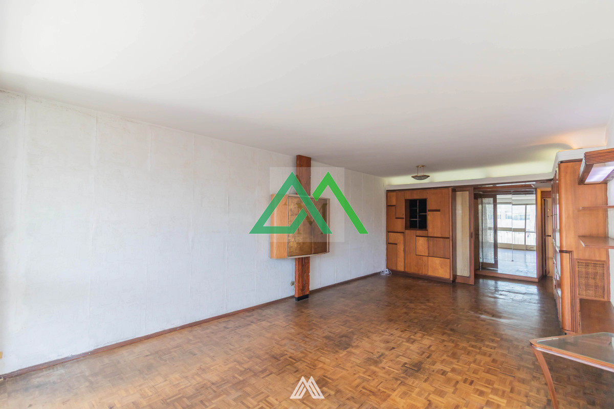 Apartamento ID.97 - Venta de espectacular planta sobre Bulevar España  y Benito Banco, edificio esquina, vista al mar.