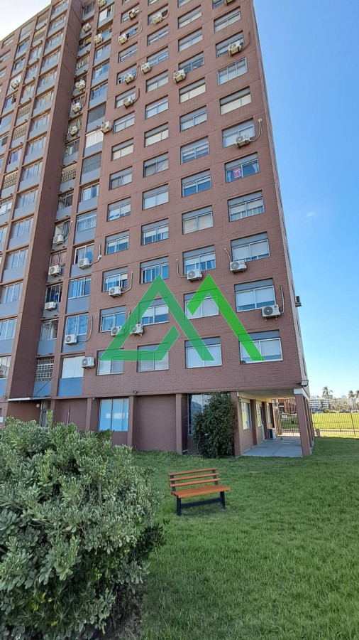 Apartamento ID.77 - VENTA DE APARTAMENTO 4 DORMITORIOS VISTA A LA RAMBLA