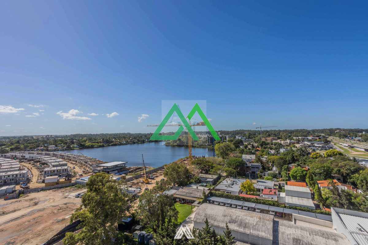 Apartamento ID.49 - Venta de apto de 3 dormitorios y doble garaje, en Carrasco Este