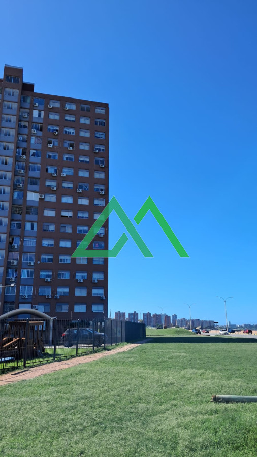Apartamento ID.77 - VENTA DE APARTAMENTO 4 DORMITORIOS VISTA A LA RAMBLA
