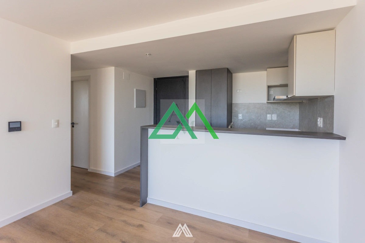 Apartamento ID.50 - Venta de apto 3 dormitorios, doble garaje, gran vista, Carrasco Este