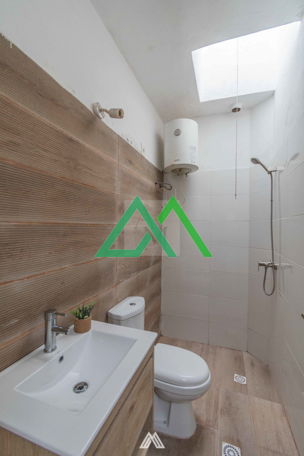 Apartamento ID.95 - Venta de apto de dos dormitorios por pasillo a metros de Montevideo Shoping