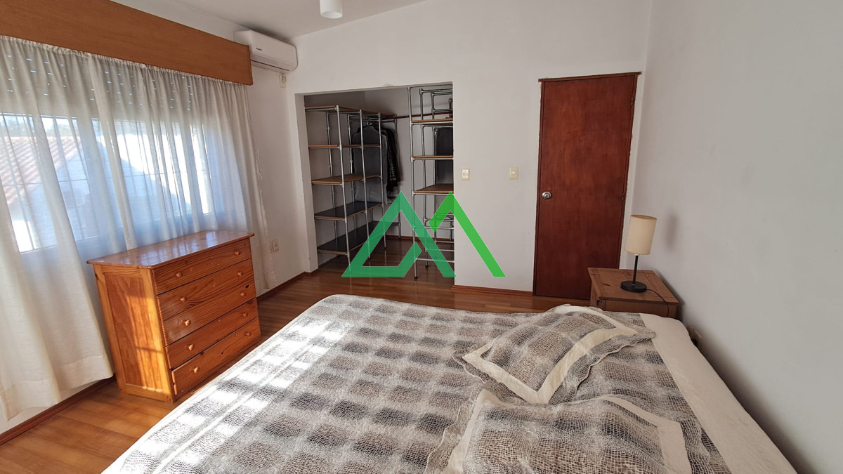 Casa ID.94 - VENTA DE CASA DE 3 DORMITORIOS + TERRENO  