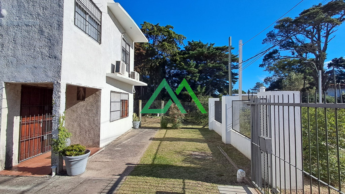 Casa ID.94 - VENTA DE CASA DE 3 DORMITORIOS + TERRENO  