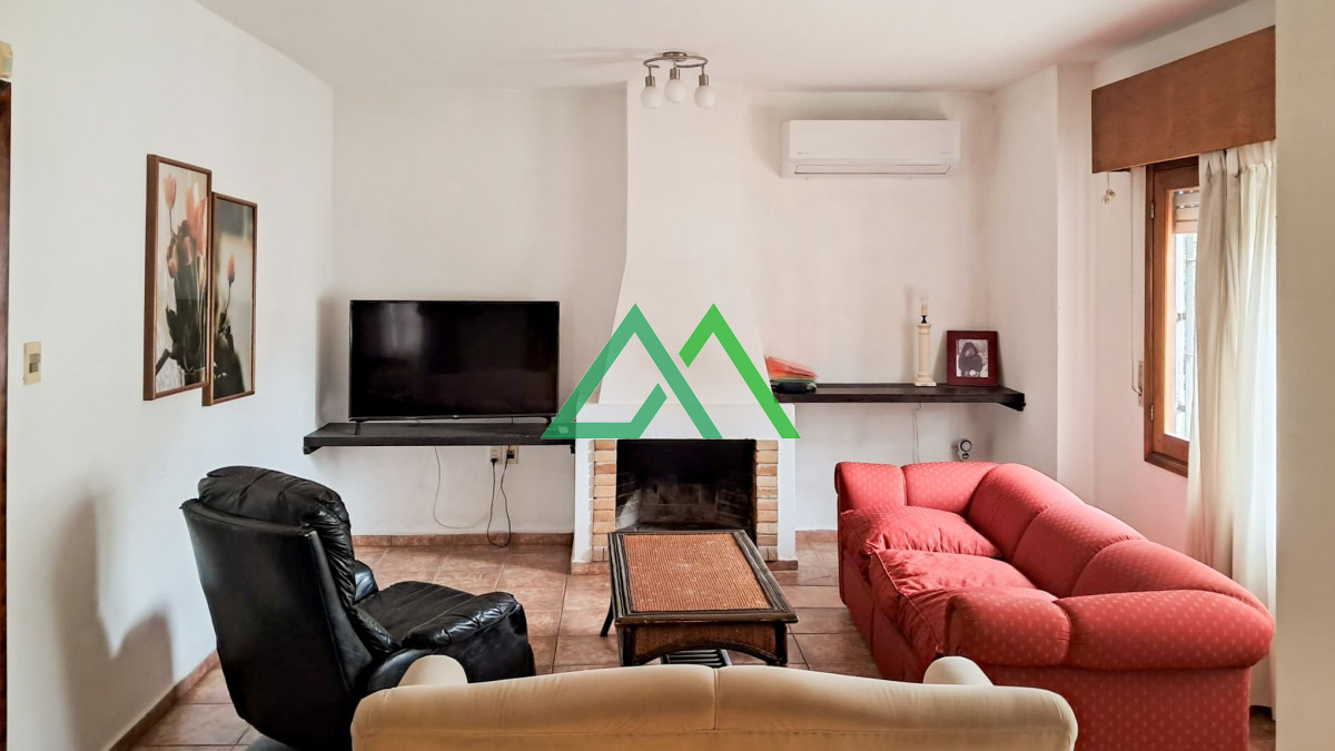 Casa ID.94 - VENTA DE CASA DE 3 DORMITORIOS + TERRENO  