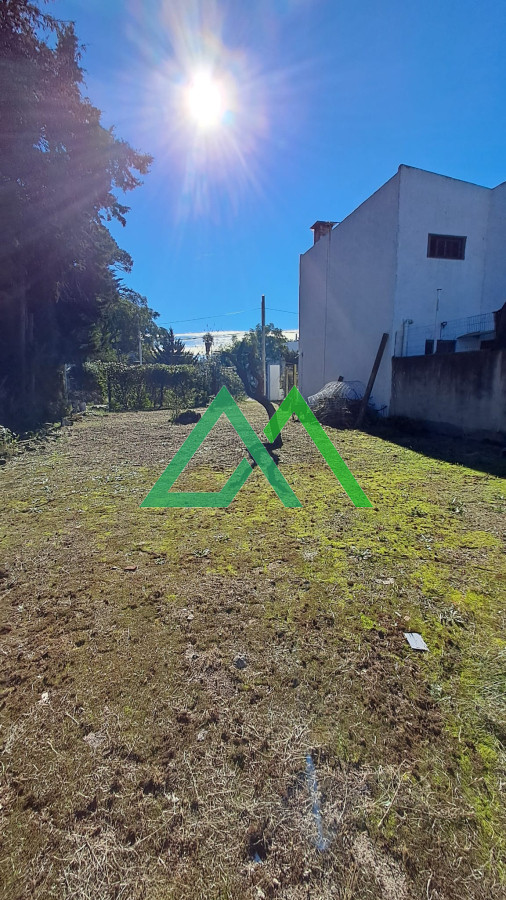 Casa ID.94 - VENTA DE CASA DE 3 DORMITORIOS + TERRENO  