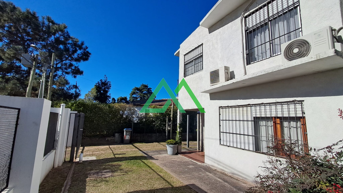 Casa ID.94 - VENTA DE CASA DE 3 DORMITORIOS + TERRENO  