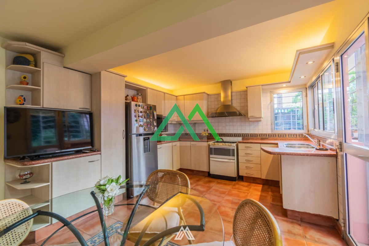 Casa ID.103 - Venta de casa en Pocitos con fondo verde, para entrar!!!