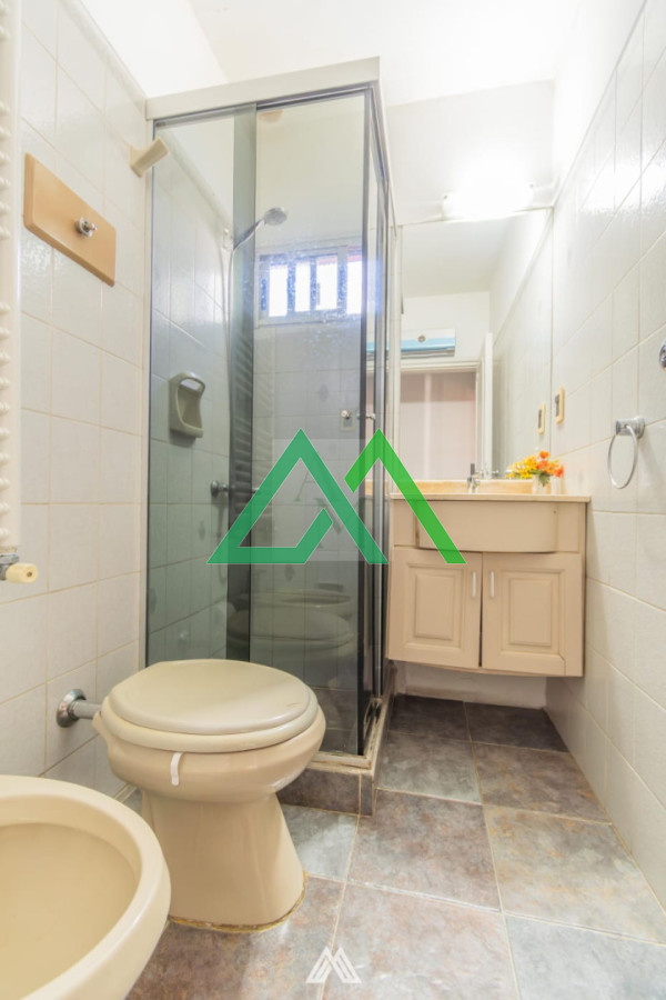 Casa ID.103 - Venta de casa en Pocitos con fondo verde, para entrar!!!