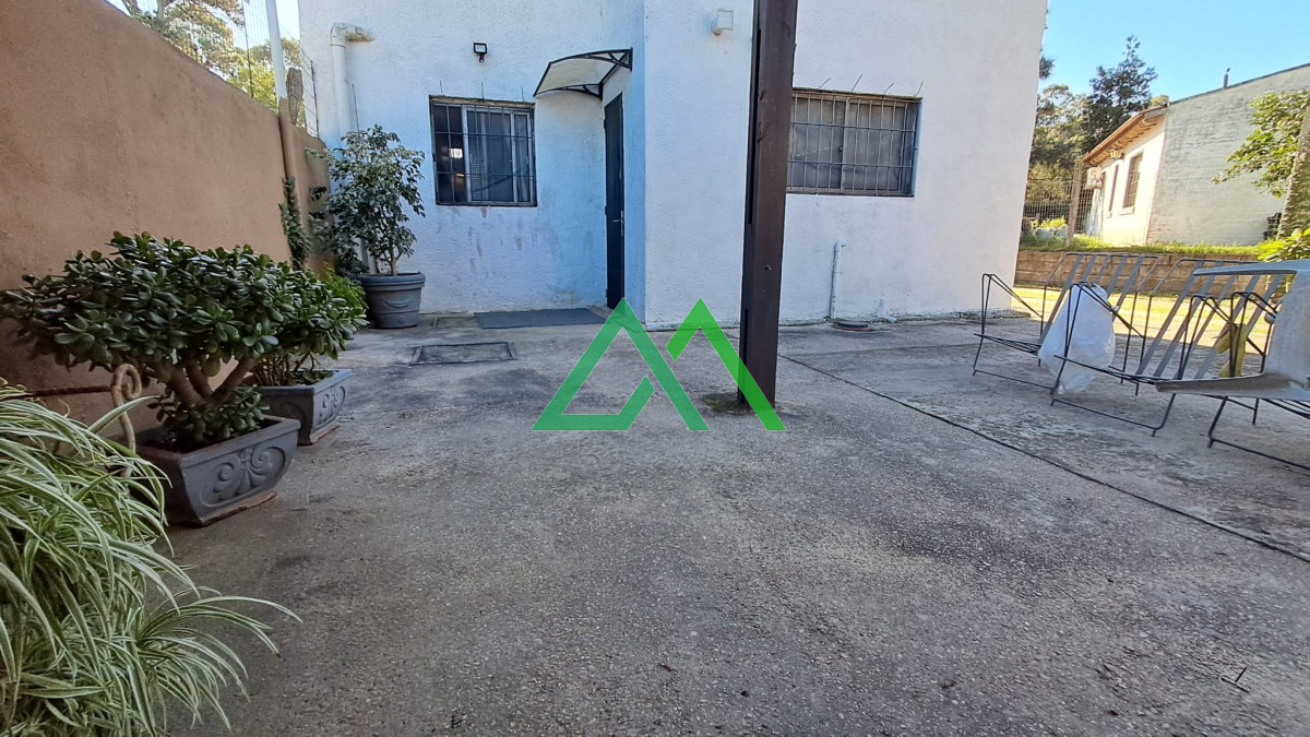 Casa ID.94 - VENTA DE CASA DE 3 DORMITORIOS + TERRENO  