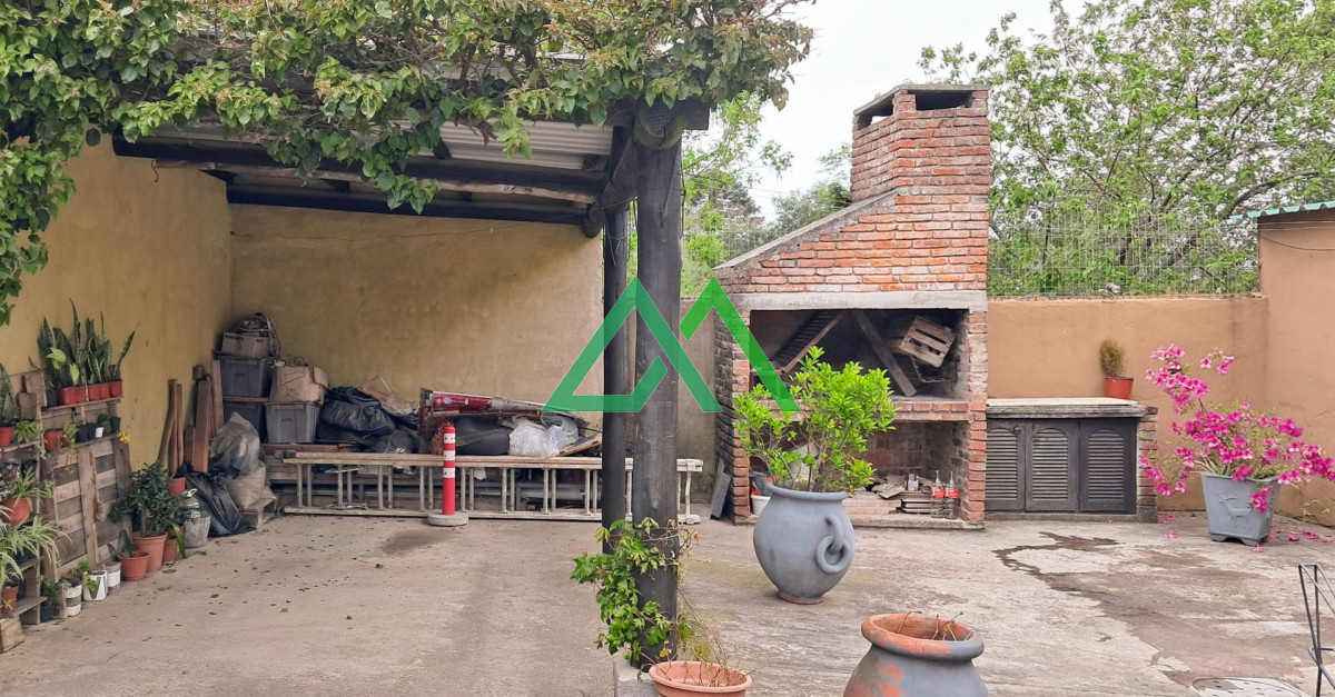 Casa ID.94 - VENTA DE CASA DE 3 DORMITORIOS + TERRENO  