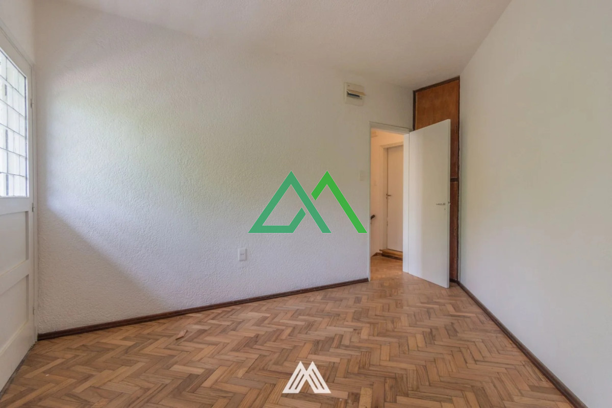 Casa ID.23 - Venta de PH , dos dormitorios, Garaje, play room, dos baños, terraza, excelente estado, rentada en U%S 38000