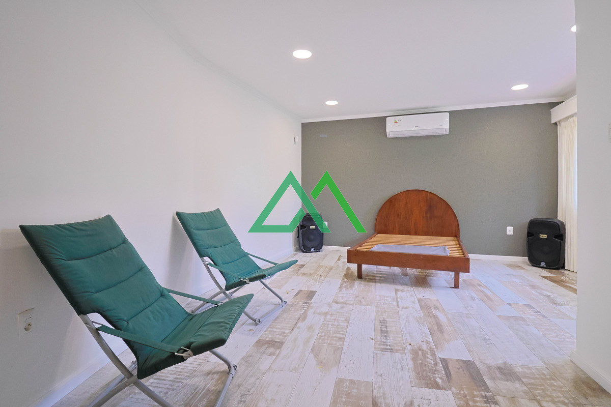 Casa ID.3 - Venta de espectacular casa padrón único, con gran fondo con piscina. Para entrar!!!!!!!!