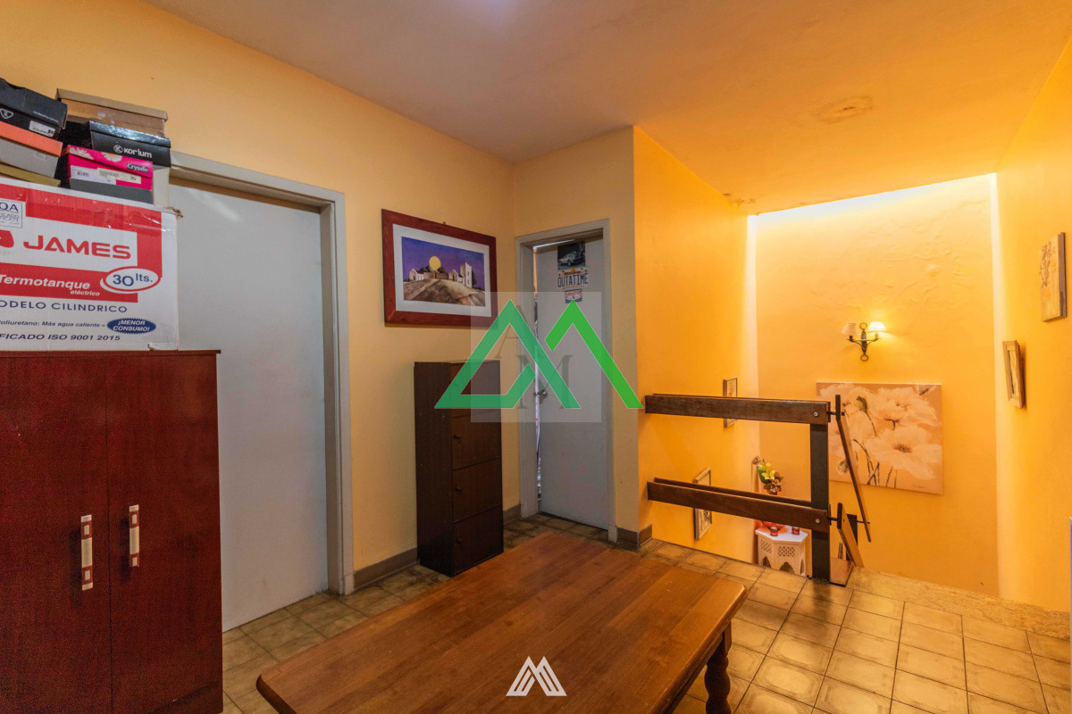 Casa ID.93 - Venta de casa 4 dormitorios, piscina , fondo en Parque Batlle