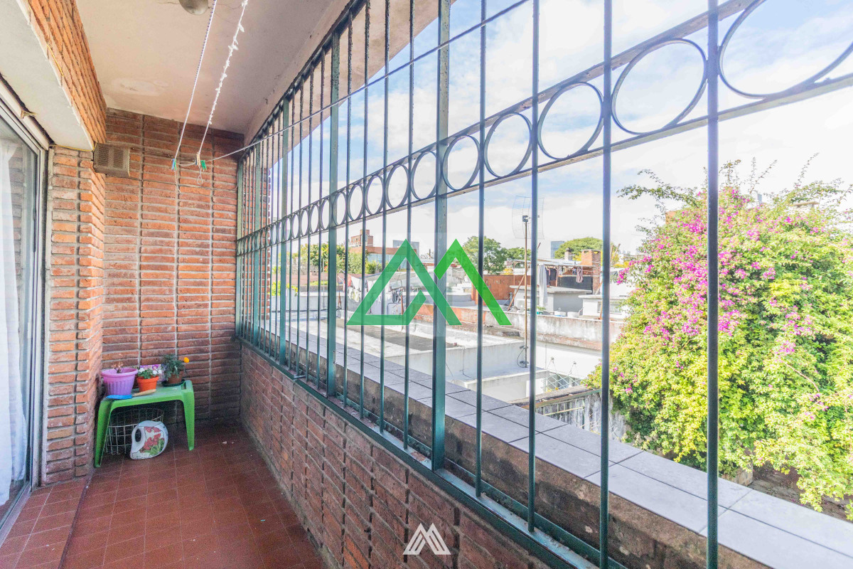 Casa ID.93 - Venta de casa 4 dormitorios, piscina , fondo en Parque Batlle