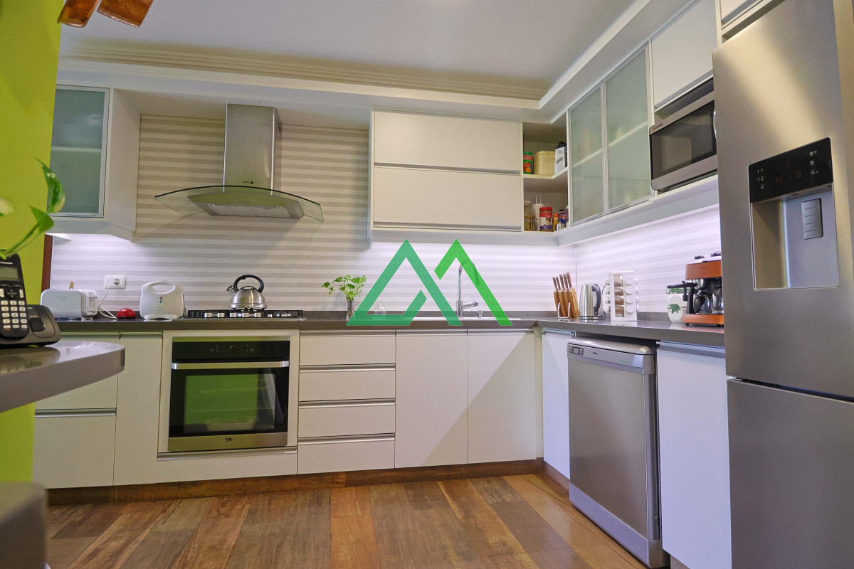Casa ID.3 - Venta de espectacular casa padrón único, con gran fondo con piscina. Para entrar!!!!!!!!