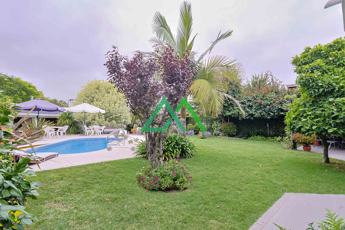 Casa ID.3 - Venta de espectacular casa padrón único, con gran fondo con piscina. Para entrar!!!!!!!!