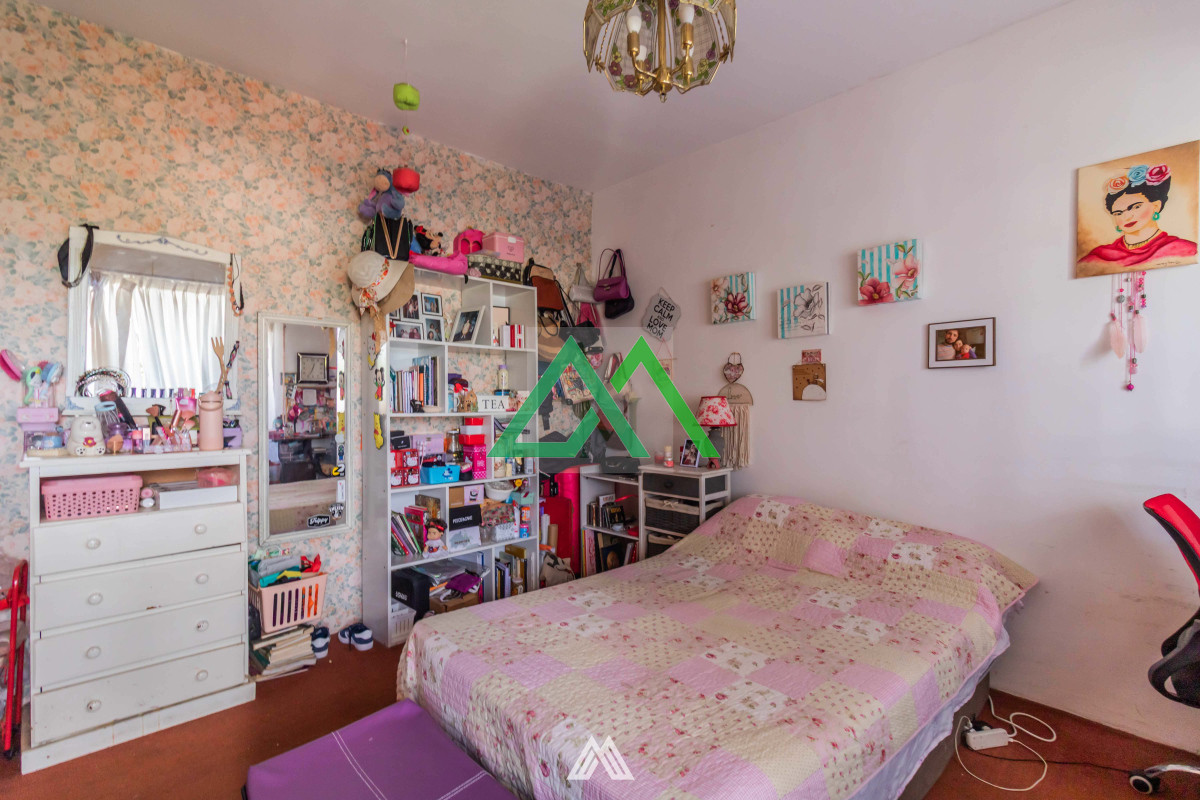 Casa ID.93 - Venta de casa 4 dormitorios, piscina , fondo en Parque Batlle