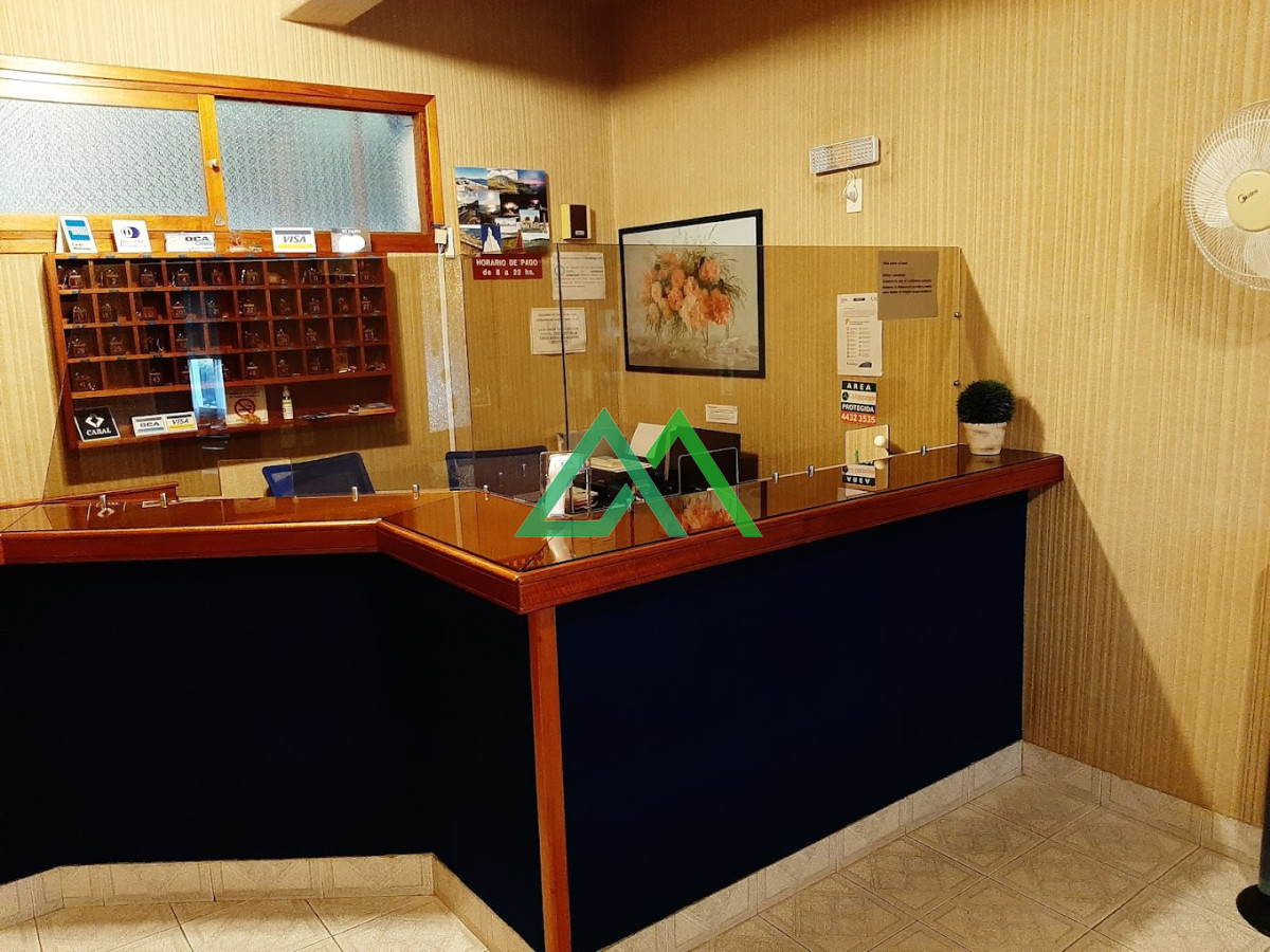 Hotel ID.19 - Venta de Hotel en Piriapolis a 120 metros de mar con exceente potencial!!!!