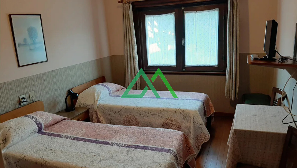 Hotel ID.19 - Venta de Hotel en Piriapolis a 120 metros de mar con exceente potencial!!!!
