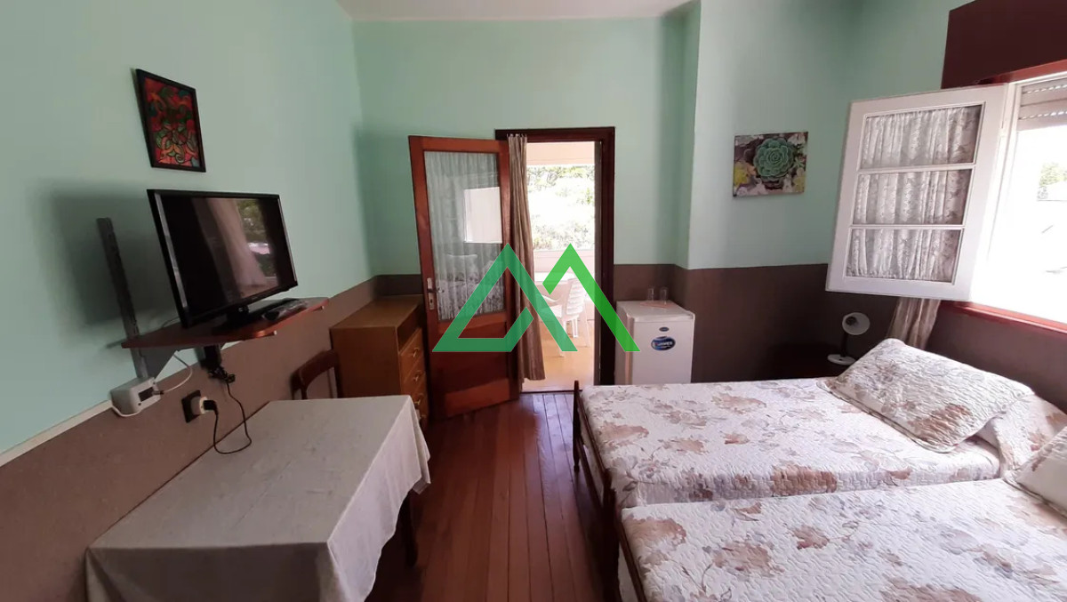 Hotel ID.19 - Venta de Hotel en Piriapolis a 120 metros de mar con exceente potencial!!!!