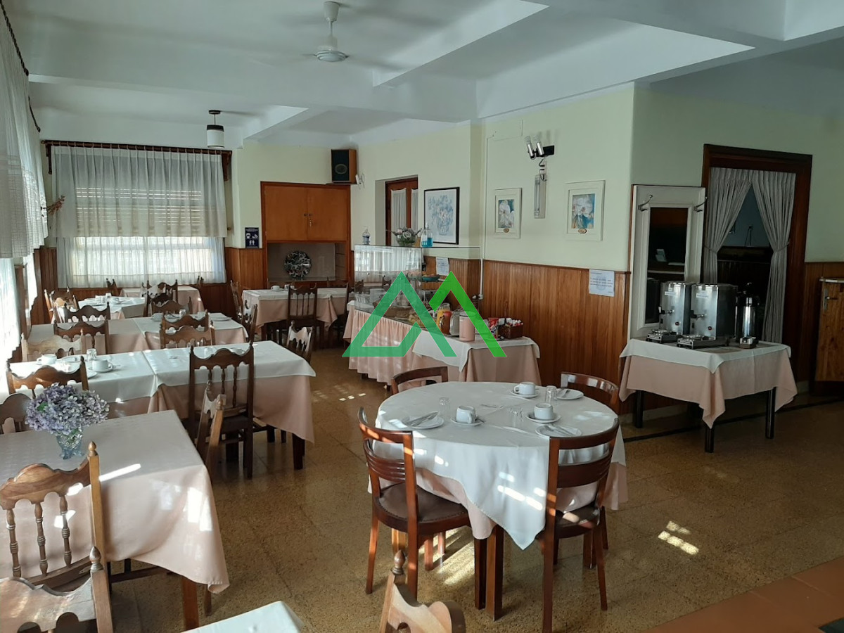 Hotel ID.19 - Venta de Hotel en Piriapolis a 120 metros de mar con exceente potencial!!!!