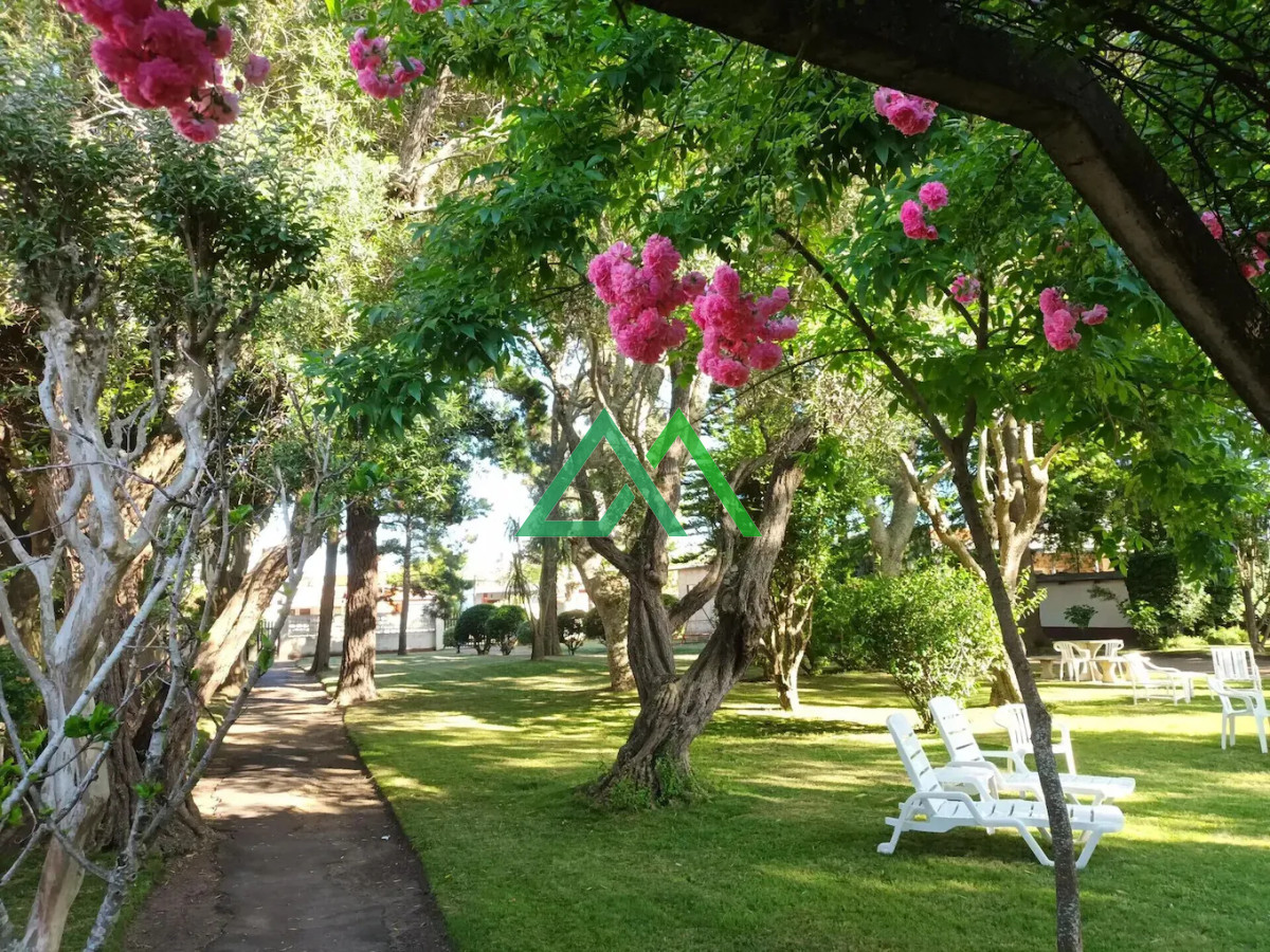 Hotel ID.19 - Venta de Hotel en Piriapolis a 120 metros de mar con exceente potencial!!!!