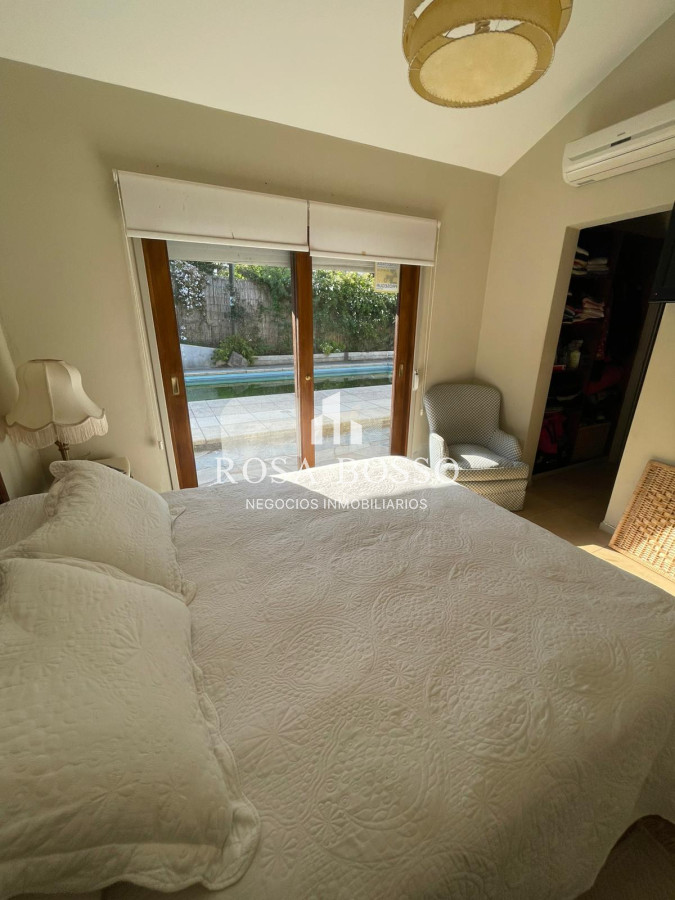 Apartamento ID.9728 - Casa Venta 5 dormitorios en Cantegril Punta del Este